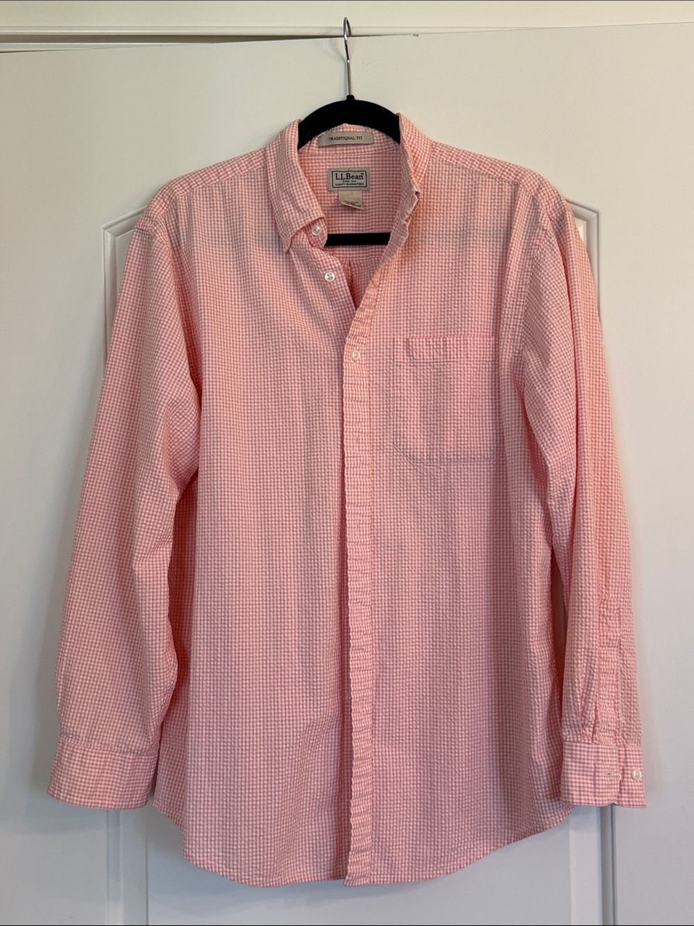 L.L. Bean Men’s Peach Gingham Button-Down Shirt, size Medium Traditional Fit